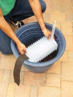 Adjustable Self-Watering Insert For Pots And Planters -Garden Supply Store 8610250 0006 tif