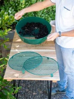 Gardener's Compost Soil Sifter 10 Gardener's Compost Soil Sifter -Garden Supply Store 8611018 168 tif