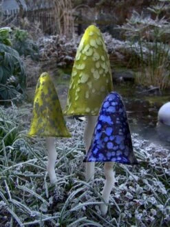 Potting Shed Tinkling Toadstool Sculptures, Set Of 3 -Garden Supply Store 8611730 win 05v