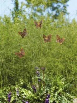 Flutterer Garden Stake -Garden Supply Store 8613372 01V tif